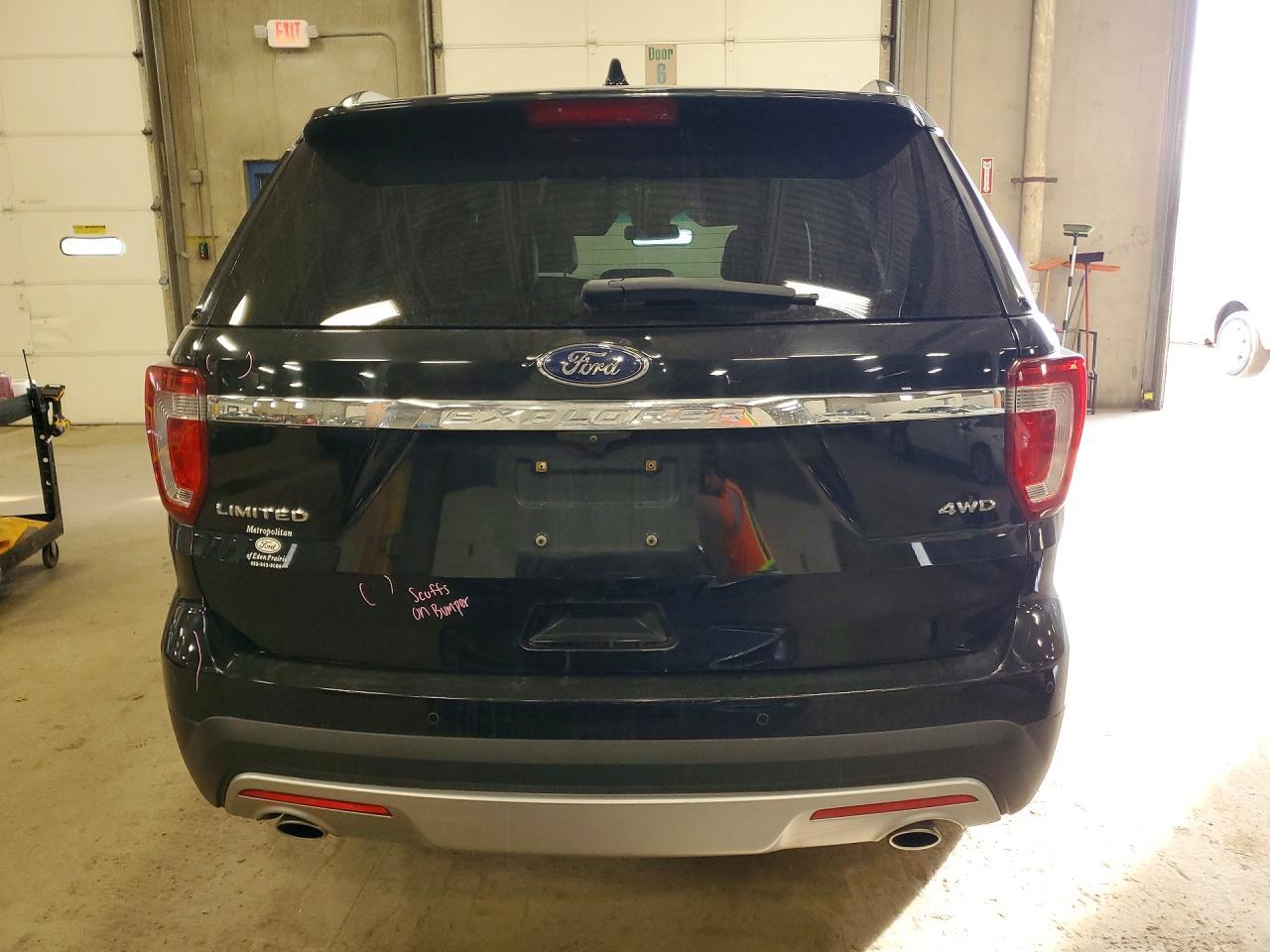 2017 Ford Explorer Limited - Image 6