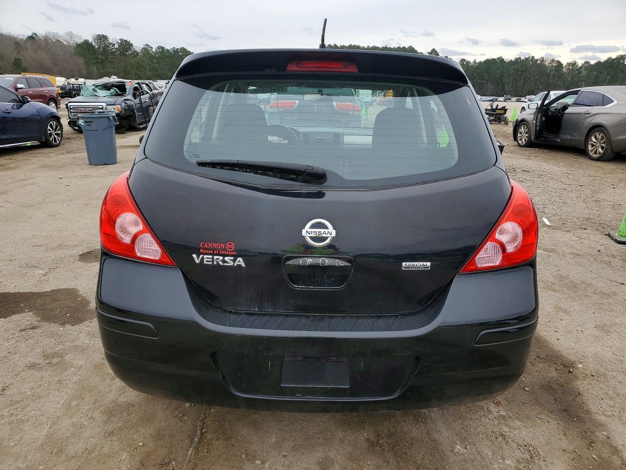 2012 Nissan Versa S - Фото 6