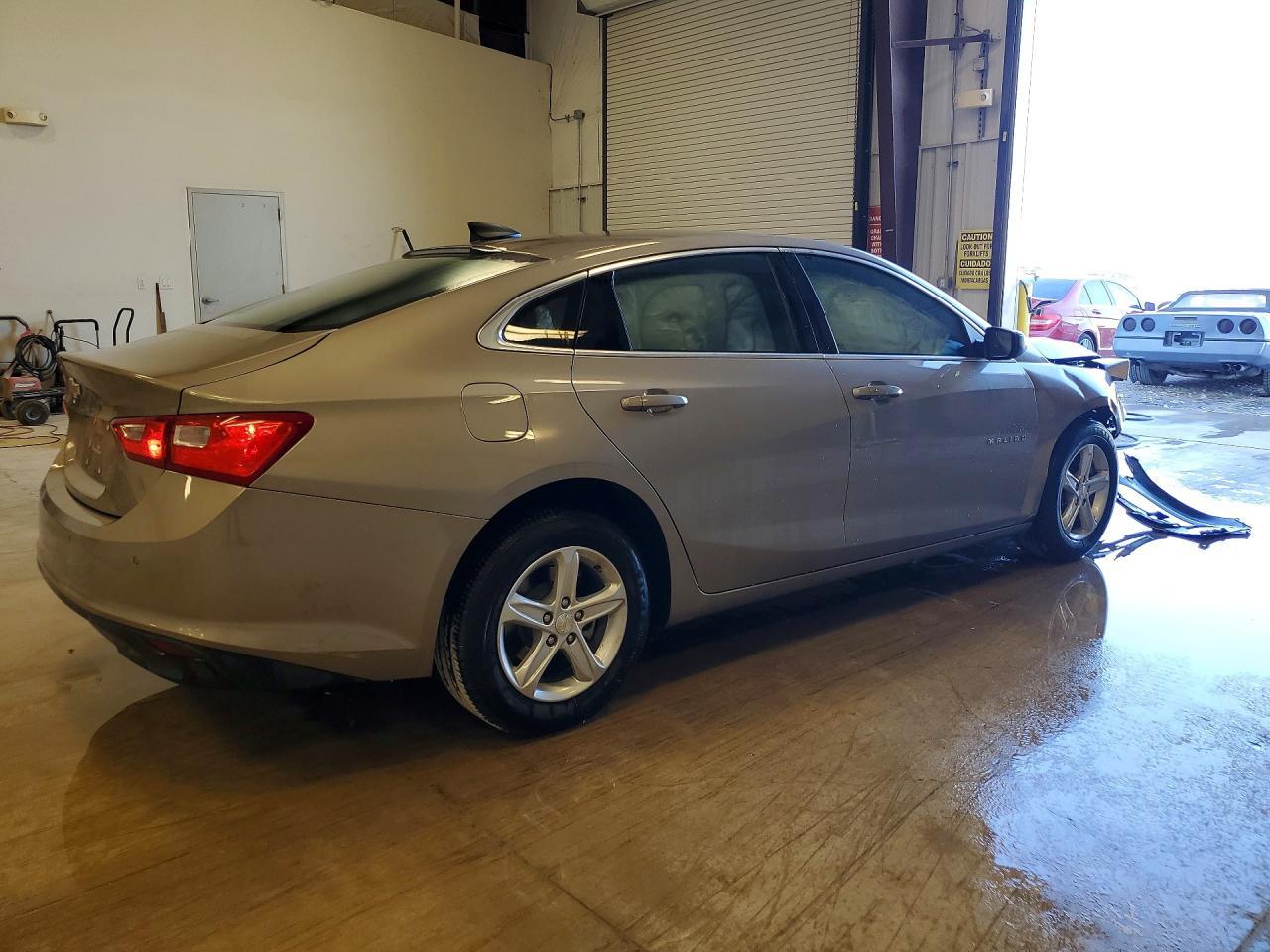 2025 Chevrolet Malibu Ls - Image 3