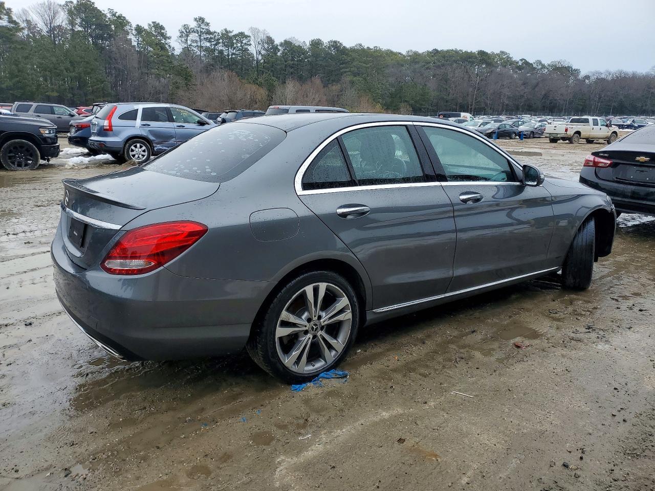 2018 Mercedes-Benz C 300 4Matic - Фото 3