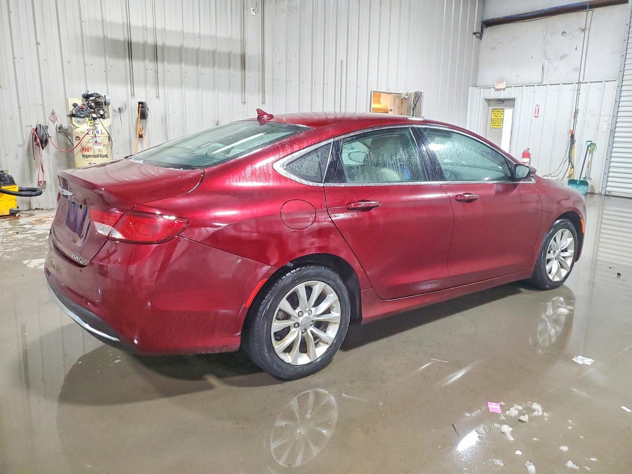 2015 Chrysler 200 C - Фото 3