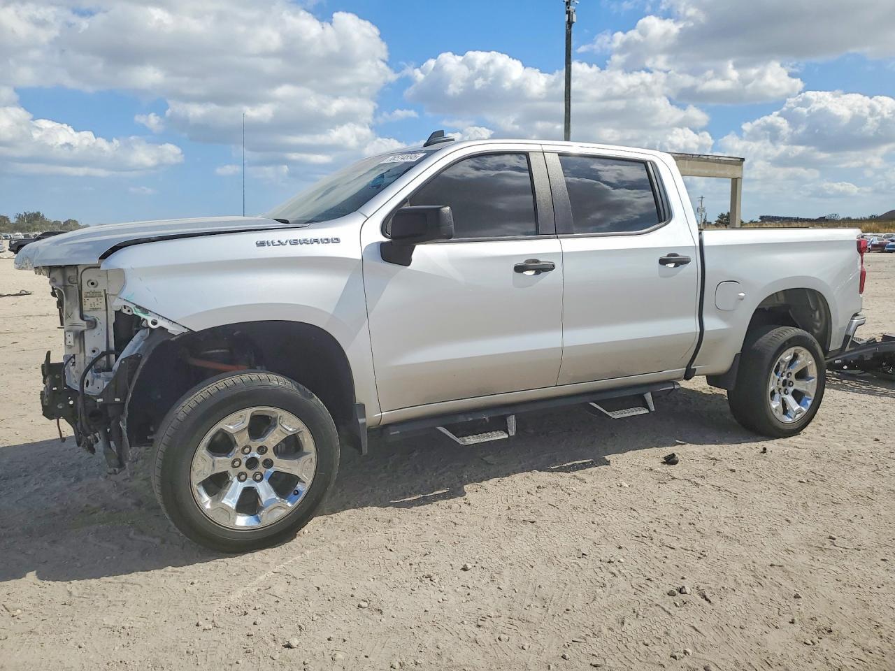 2022 Chevrolet Silverado C1500 Custom