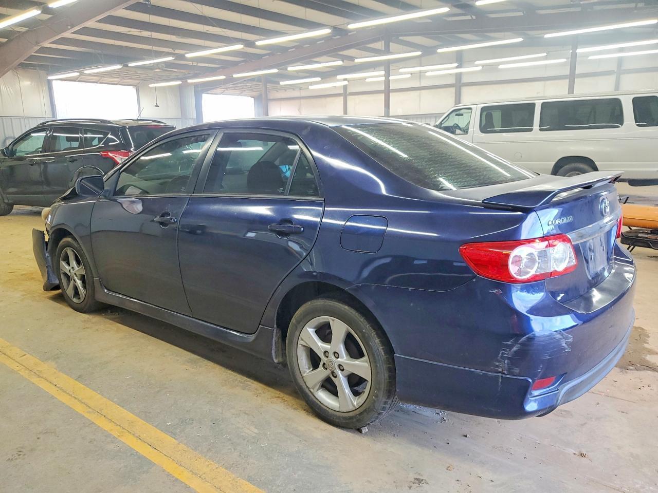 2012 Toyota Corolla Base - Фото 2