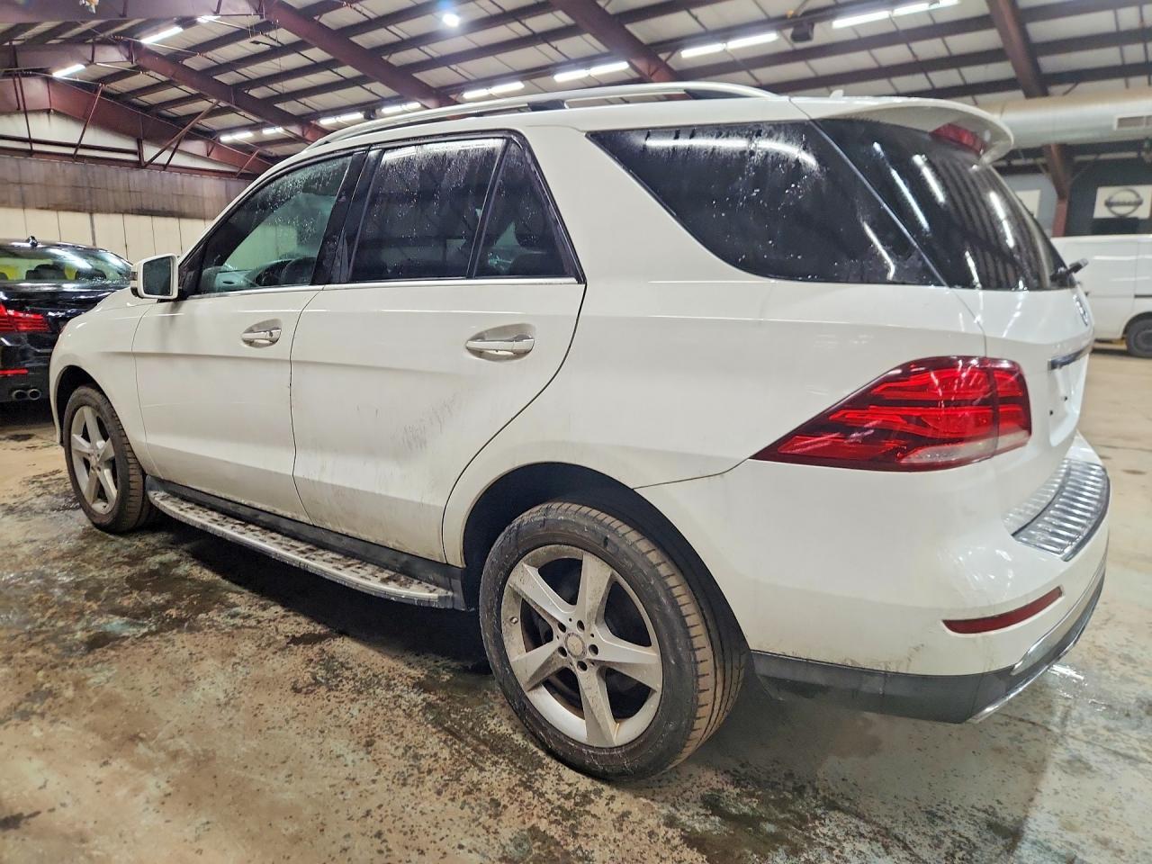 2016 Mercedes-Benz Gle 300D 4Matic - Image 2