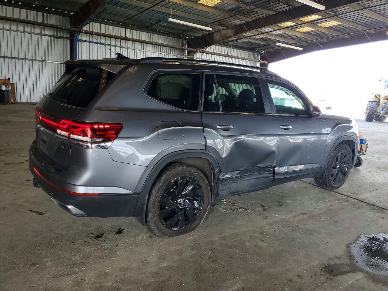 2024 Volkswagen Atlas Se - Image 3