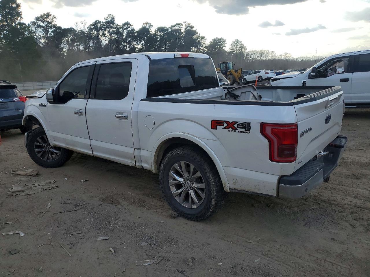 2016 Ford F150 Supercrew - Фото 2