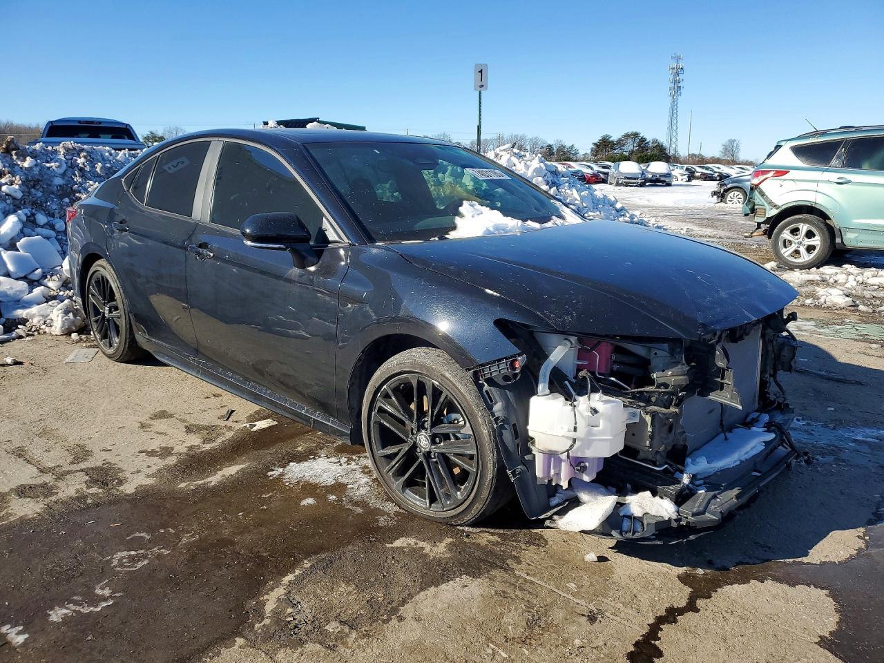 2025 Toyota Camry Se - Image 4