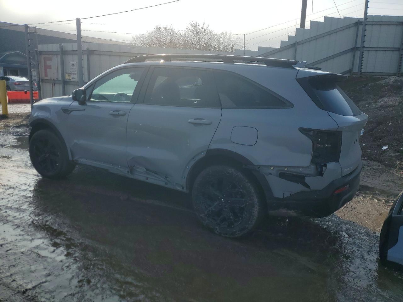 2023 Kia Sorento S - Фото 2