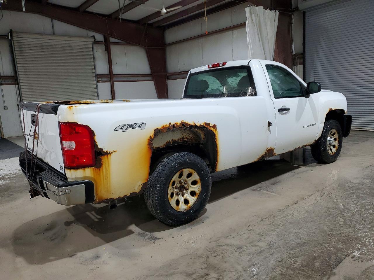 2012 Chevrolet Silverado K1500 - Image 3