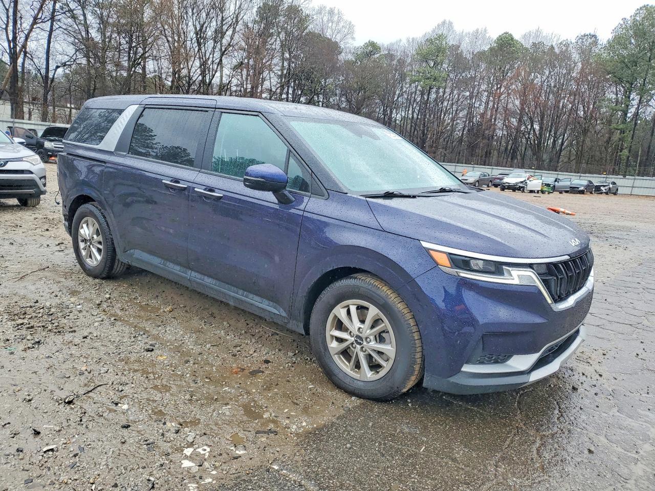 2022 Kia Carnival Lx - Image 4