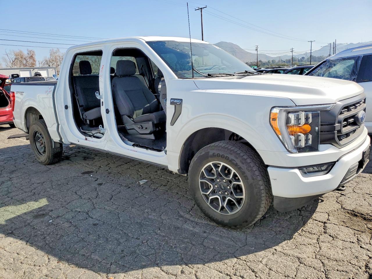 2023 Ford F150 Supercrew - Image 4