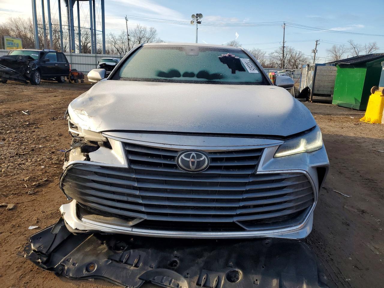 2019 Toyota Avalon Limited - Фото 5