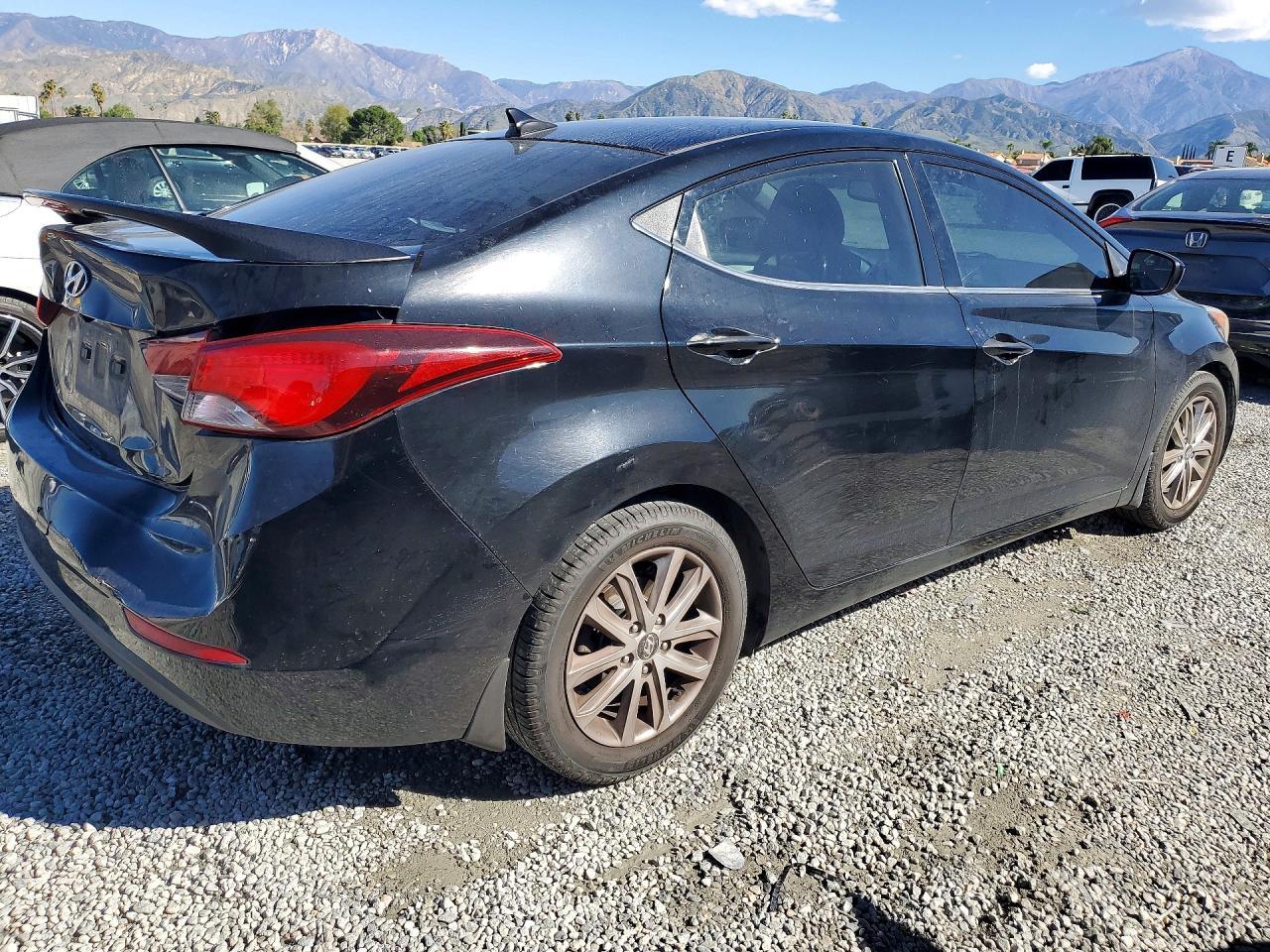 2015 Hyundai Elantra Se - Фото 3