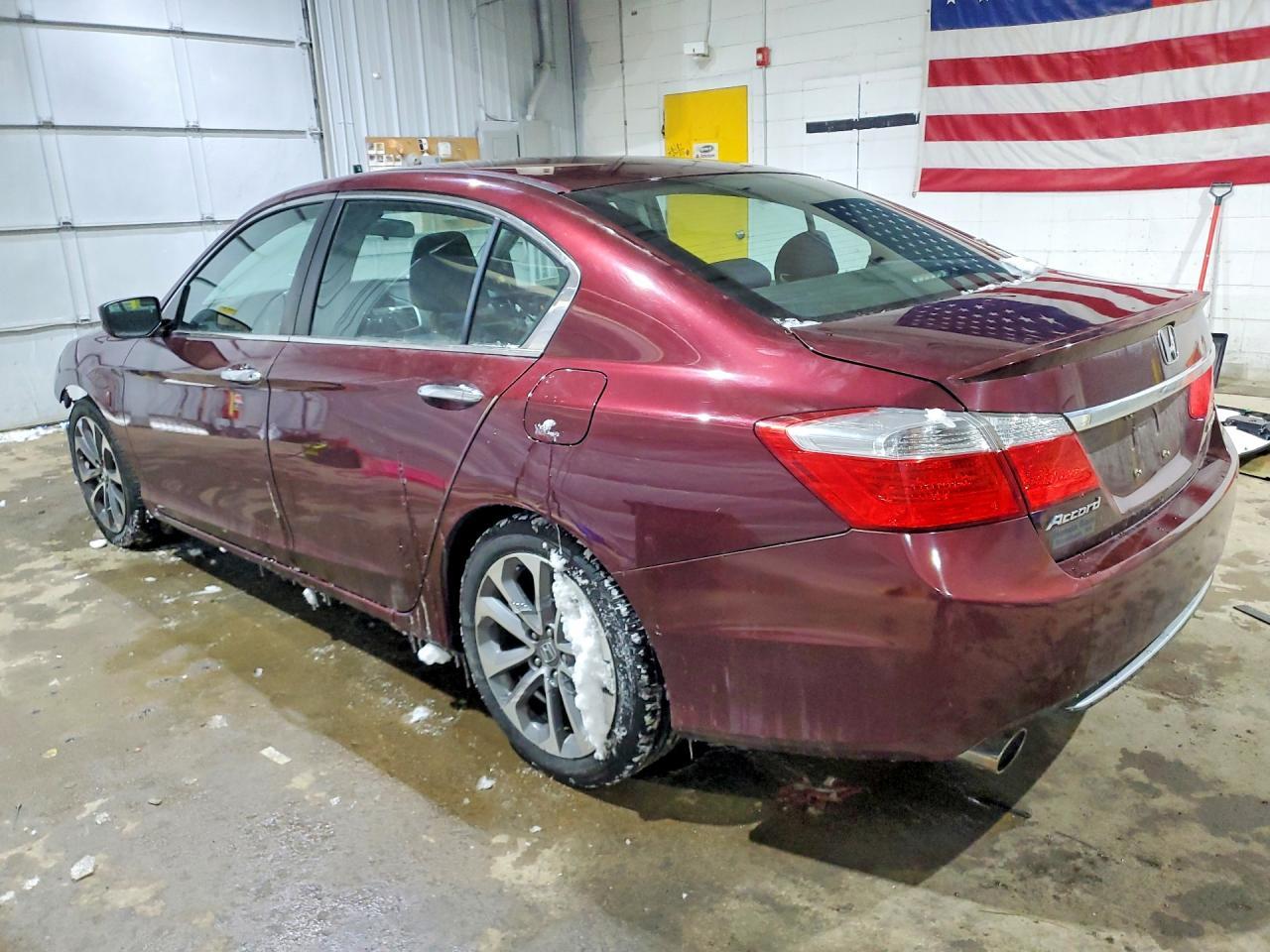 2015 Honda Accord Sport - Image 2