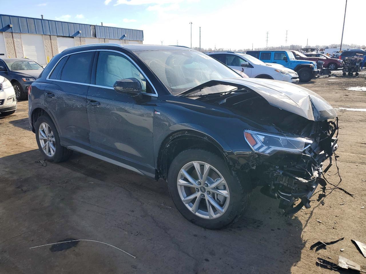 2025 Audi Q3 Premium S Line 45 - Фото 4