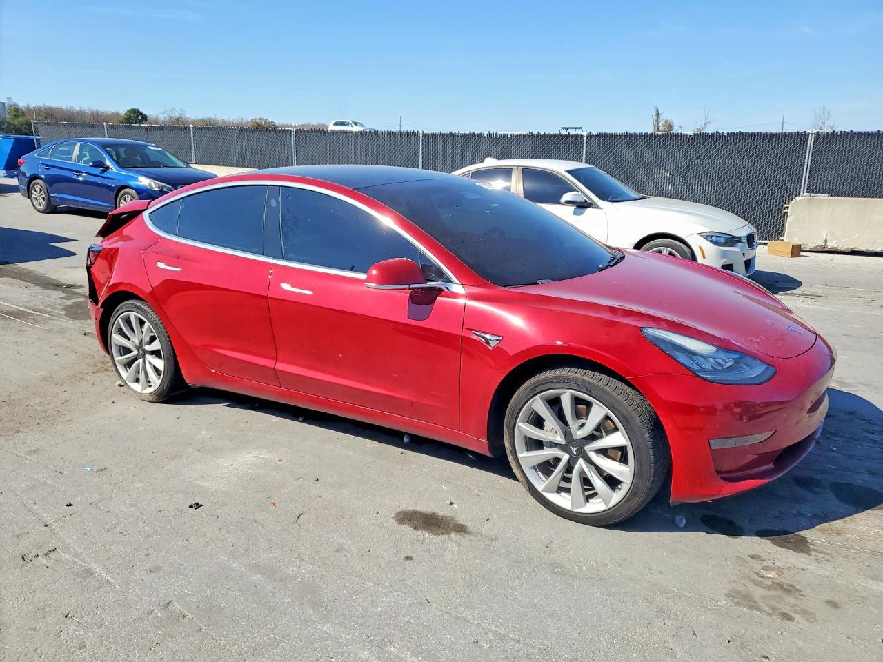 2019 Tesla Model 3 - Image 4