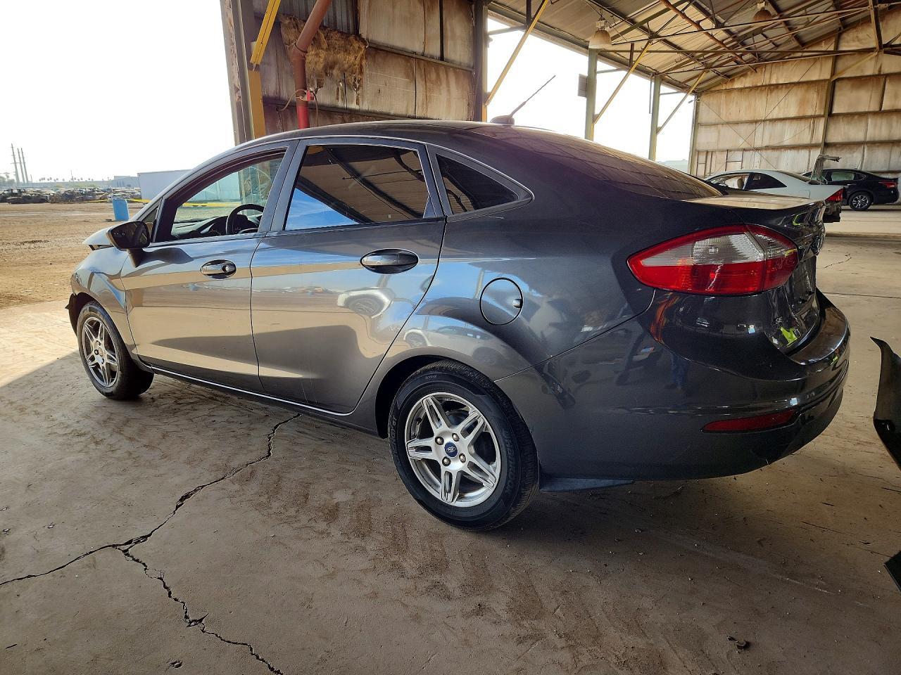2019 Ford Fiesta Se - Фото 2