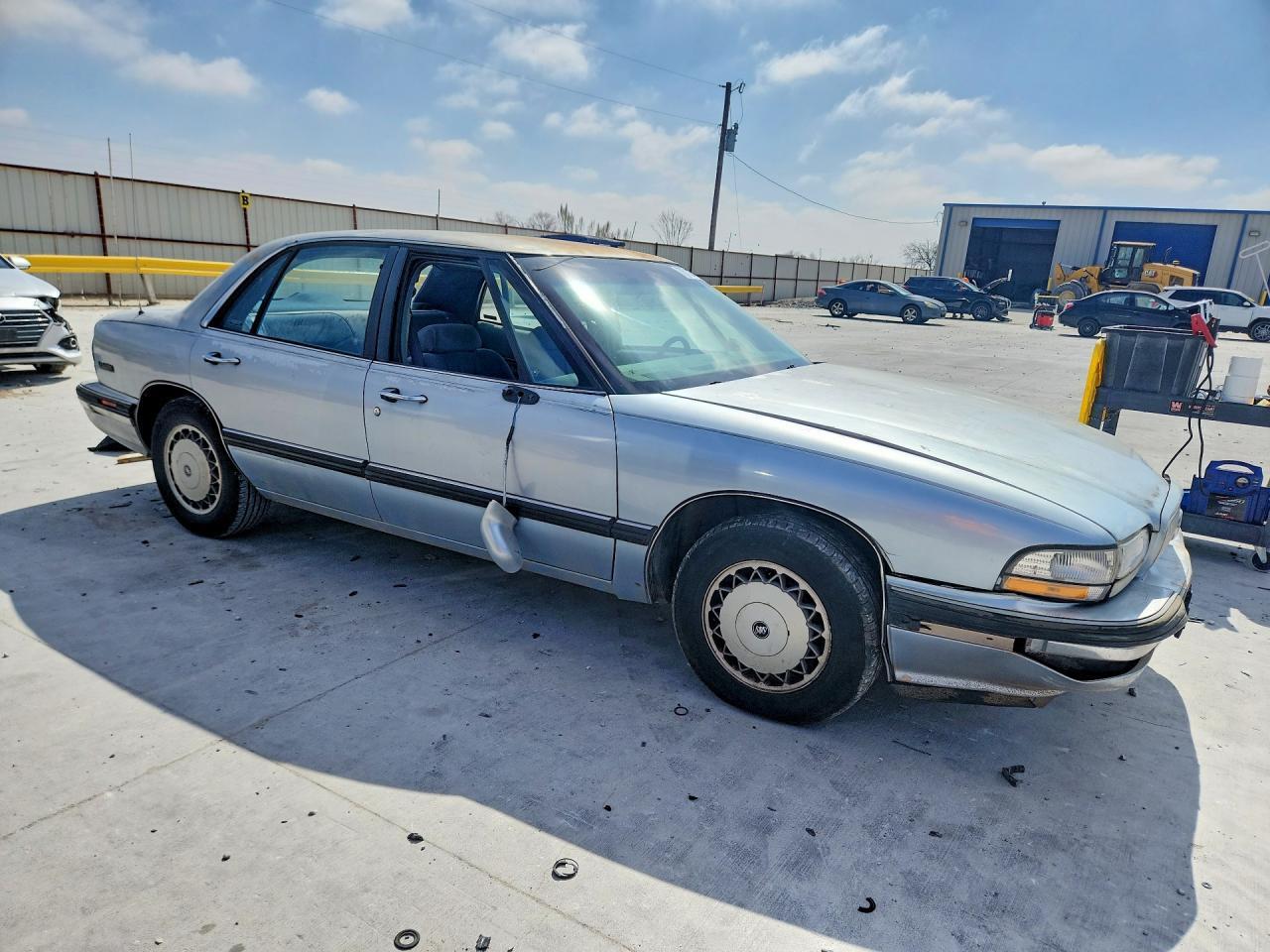 1995 Buick Lesabre Custom - Image 4