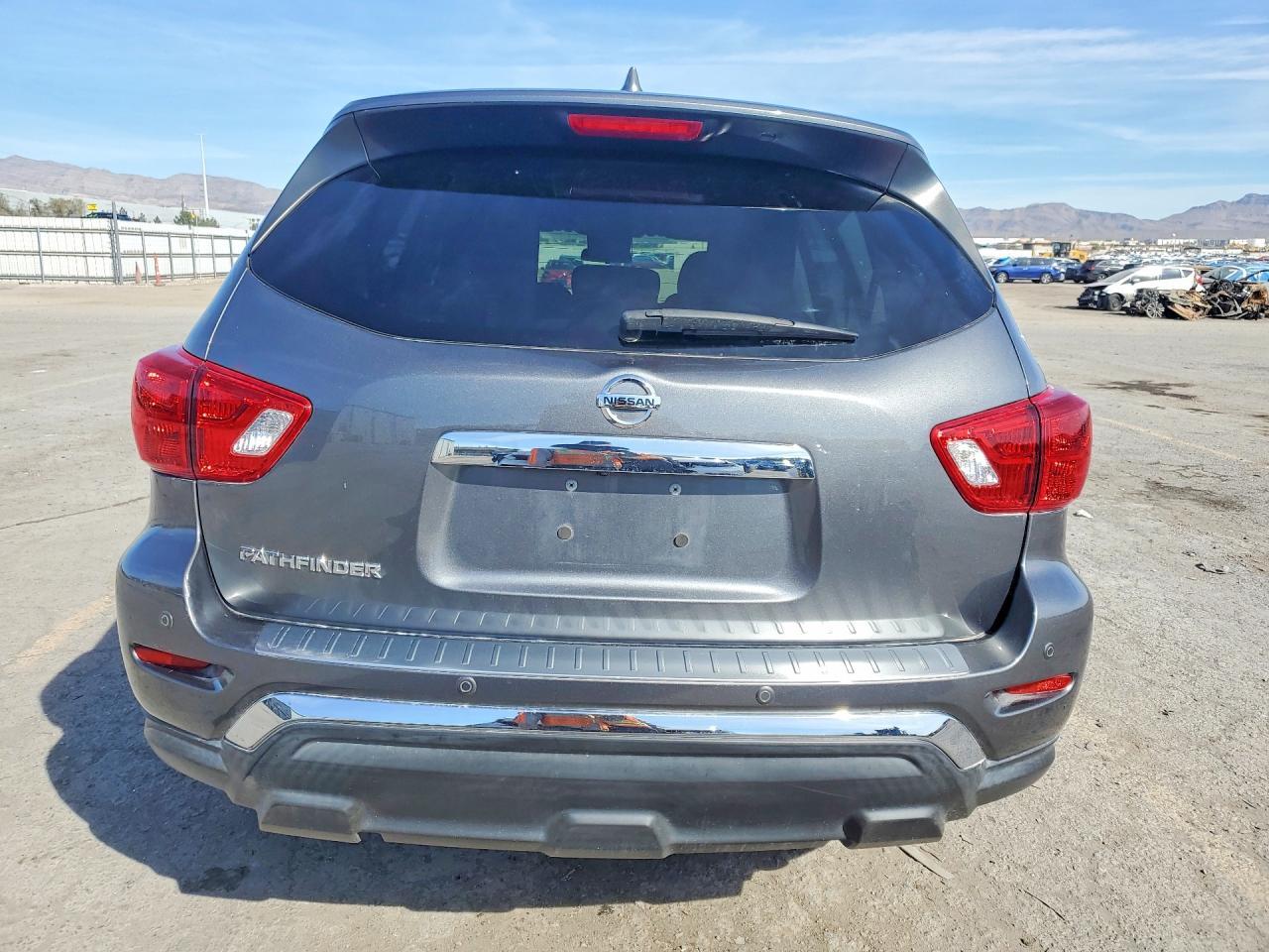 2020 Nissan Pathfinder S - Фото 6