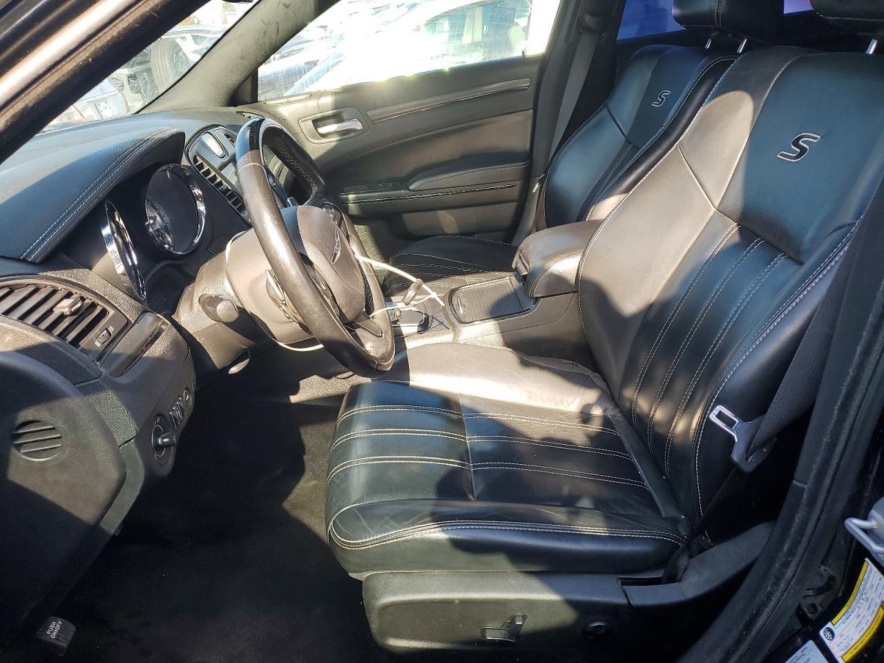 2016 Chrysler 300 S - Фото 7