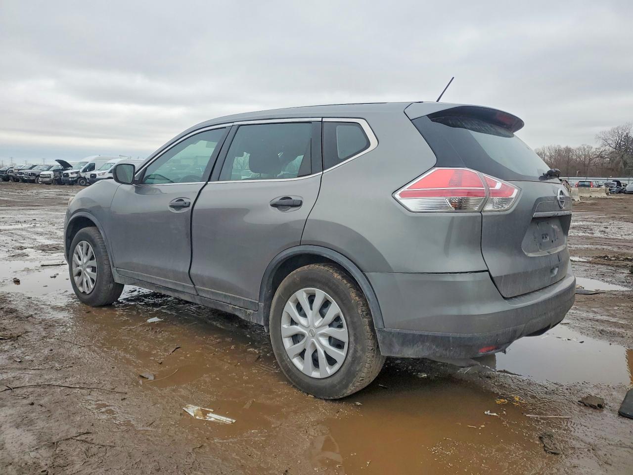 2016 Nissan Rogue S - Фото 2