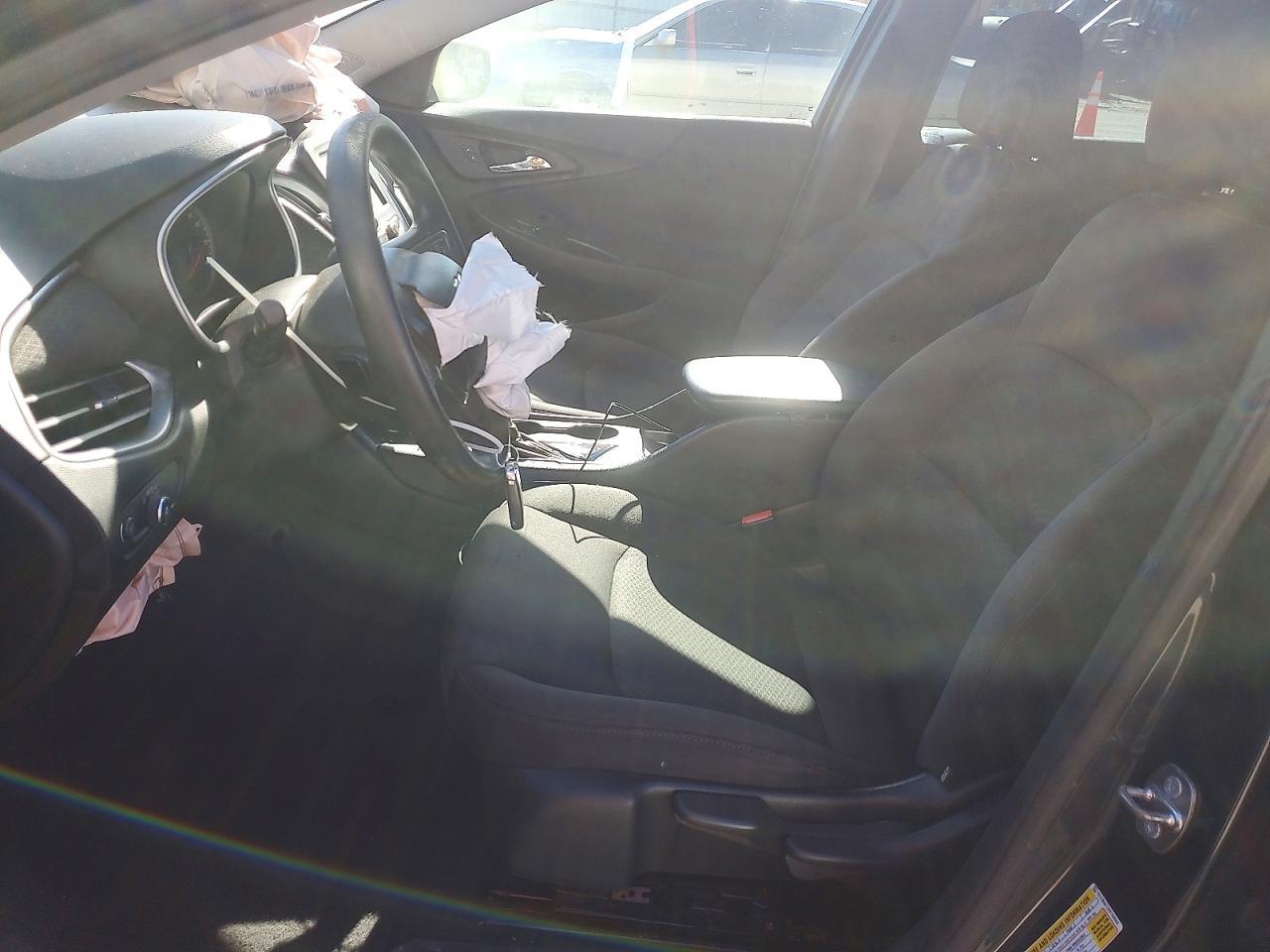 2017 Chevrolet Malibu Ls - Фото 7