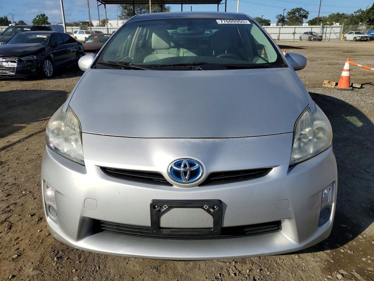 2011 Toyota Prius - Image 5