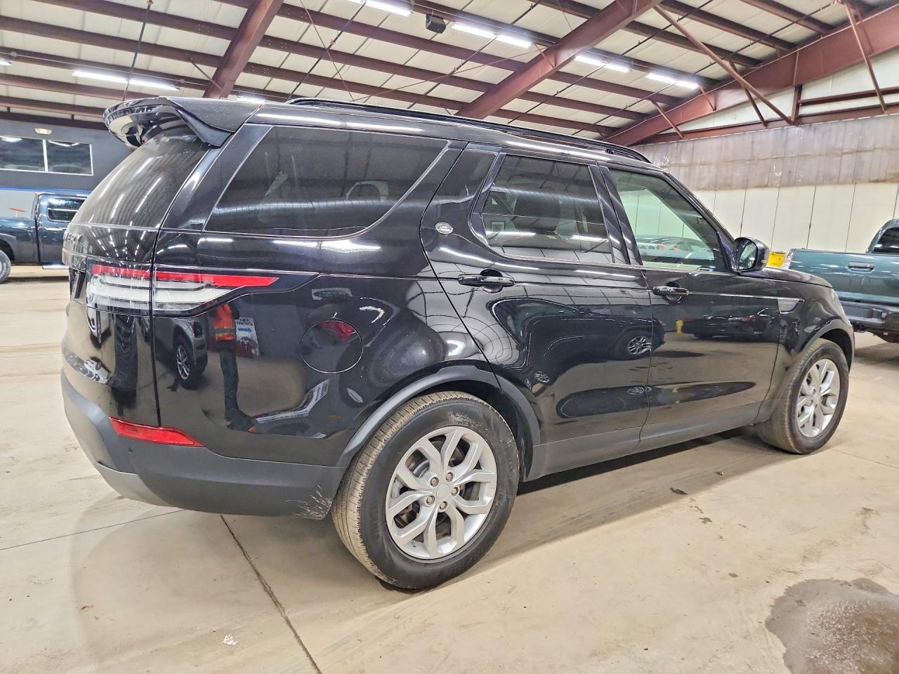 2018 Land Rover Discovery Se - Фото 3
