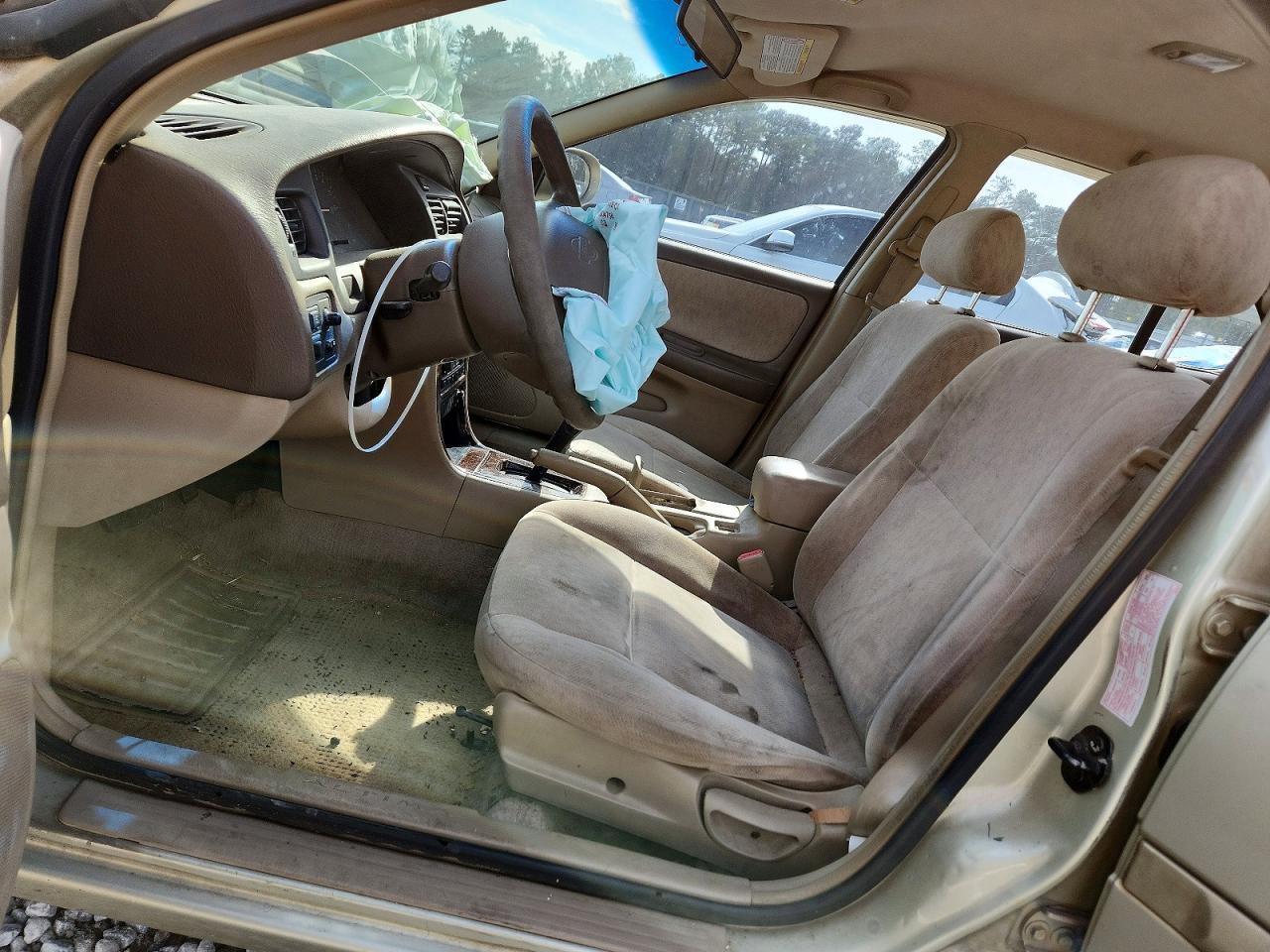 1999 Nissan Altima Xe - Фото 7