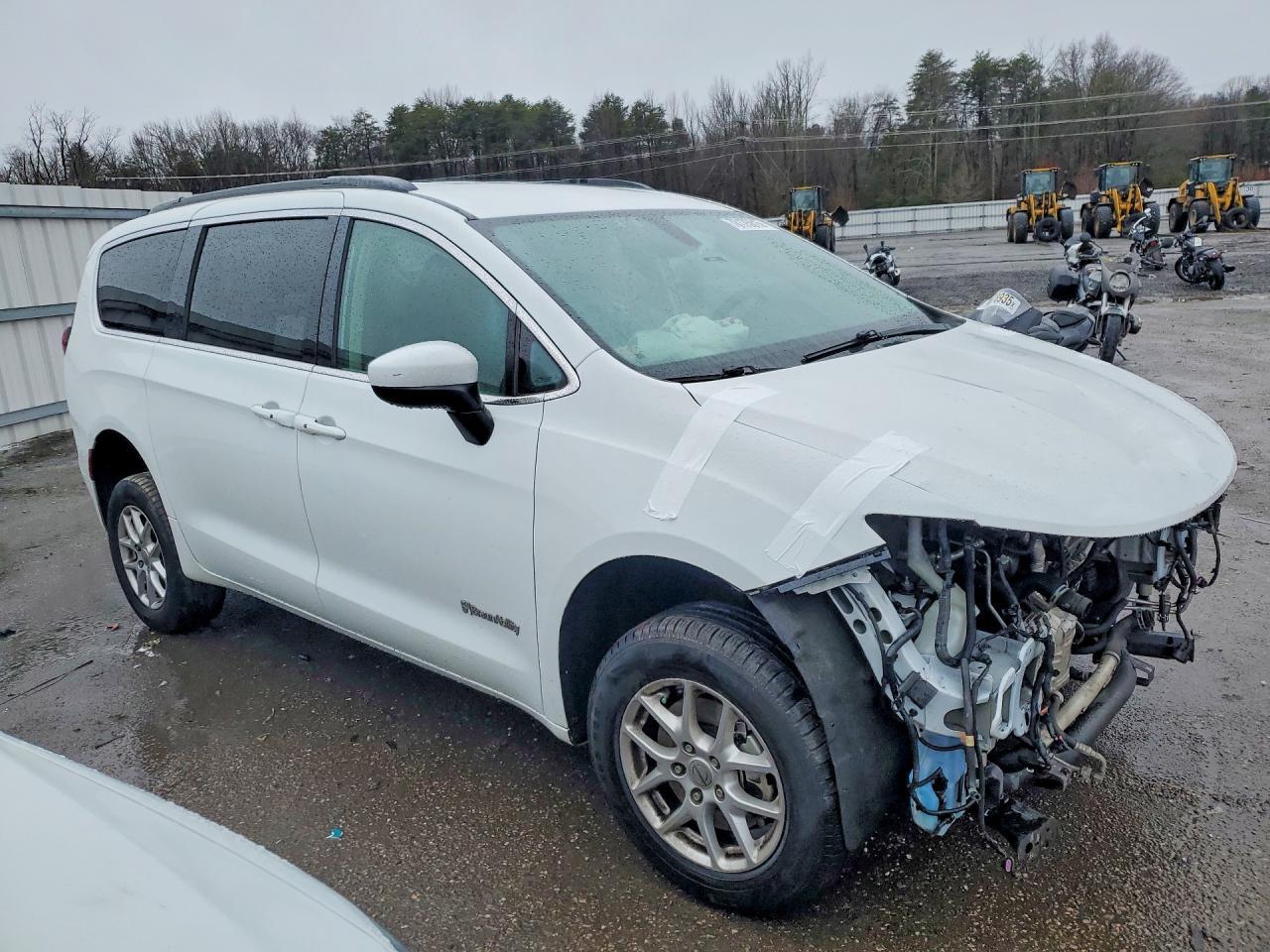 2021 Chrysler Voyager Lxi - Image 4