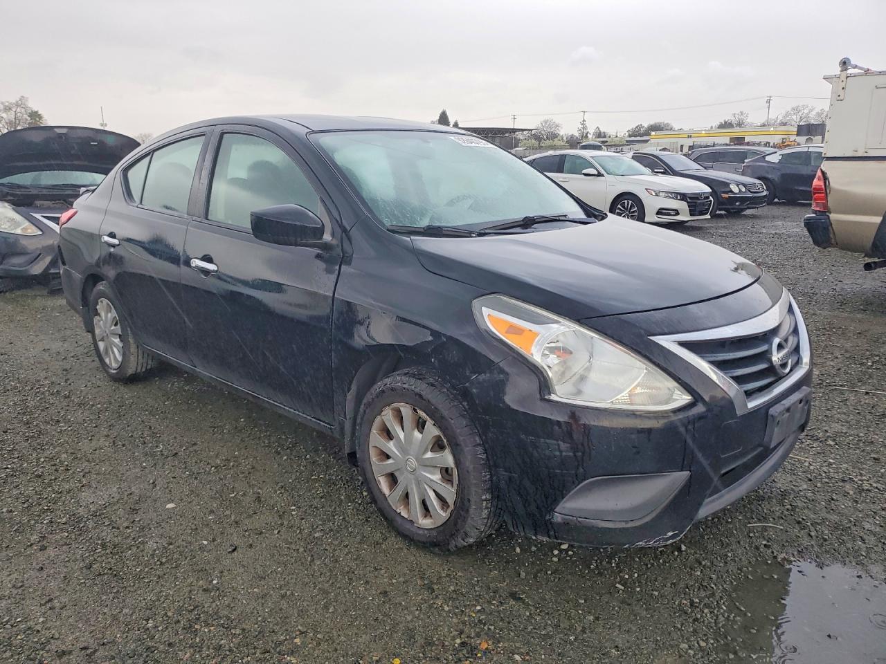 2016 Nissan Versa S - Фото 4