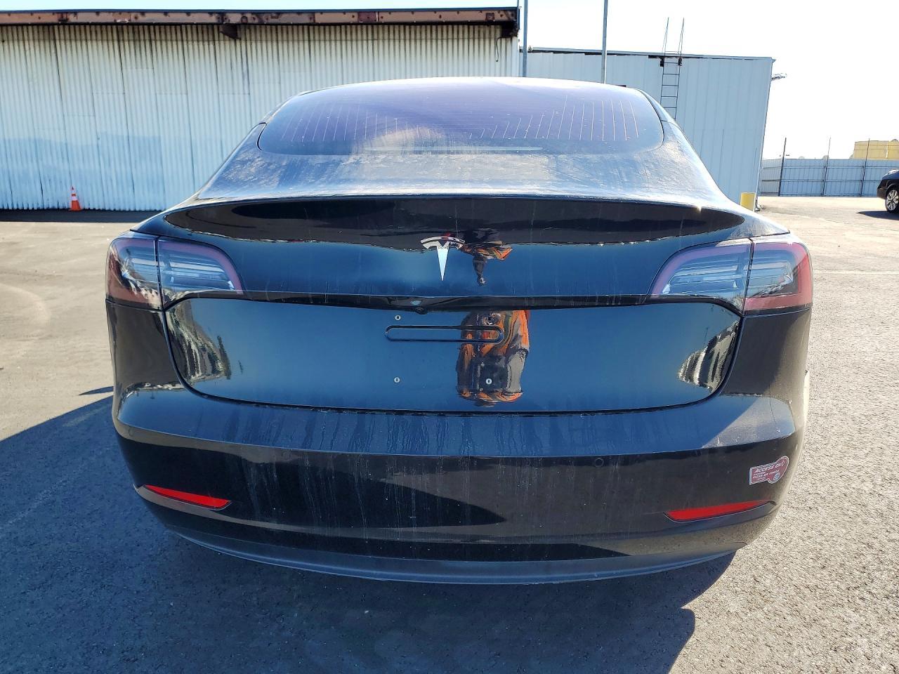 2018 Tesla Model 3 - Image 6