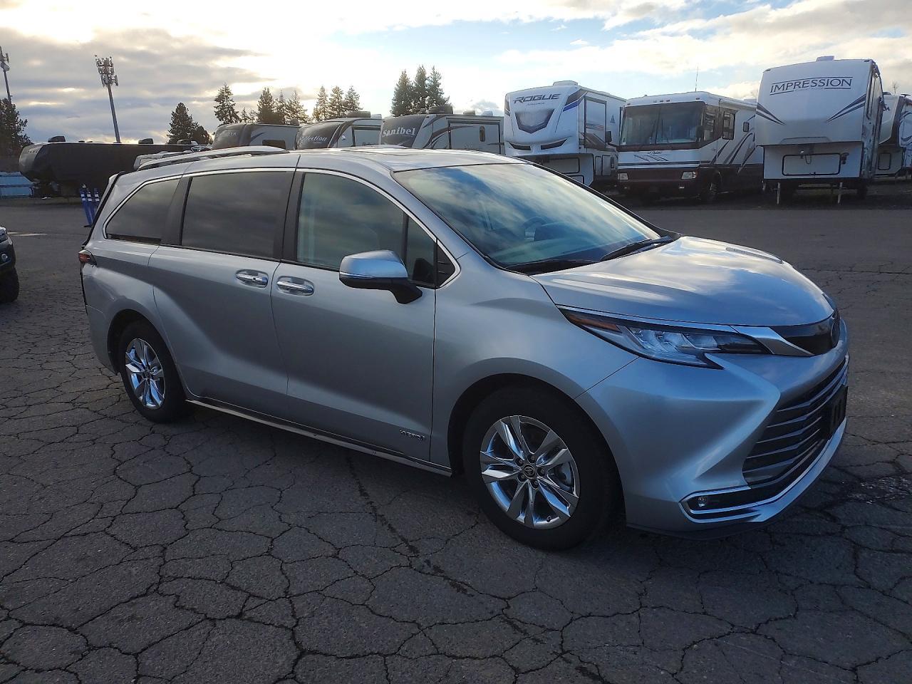 2021 Toyota Sienna Limited - Фото 4