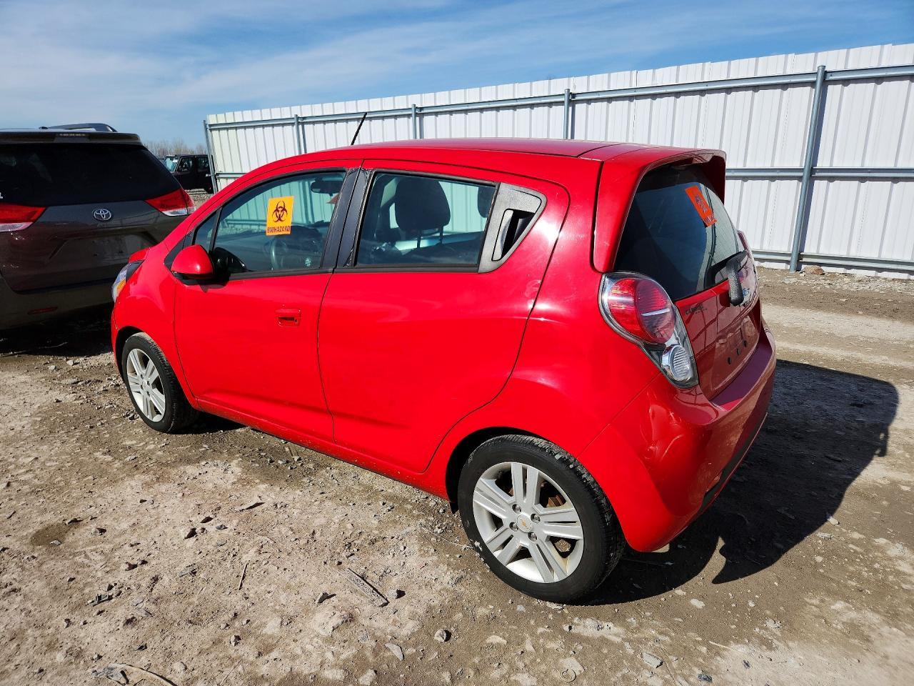 2015 Chevrolet Spark - Фото 2