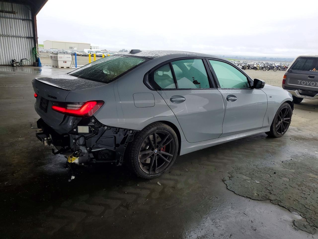 2024 BMW M340Xi - Image 3