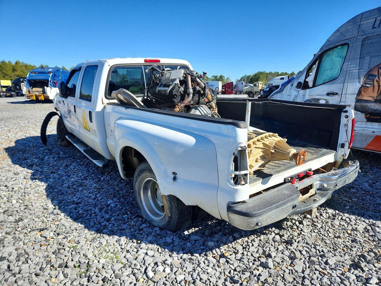 2003 Ford F350 Super Duty - Фото 2