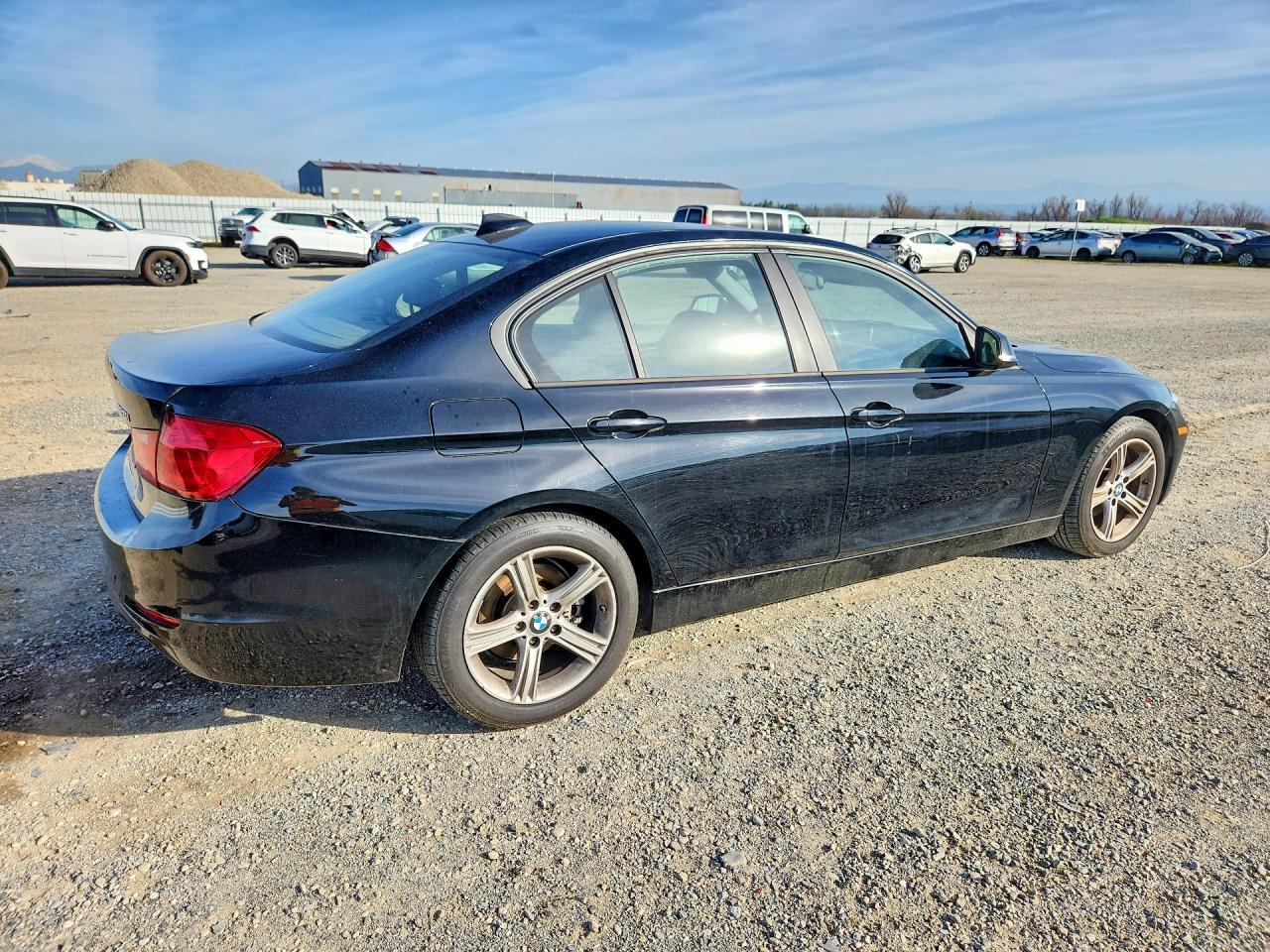 2013 BMW 328 I - Фото 3