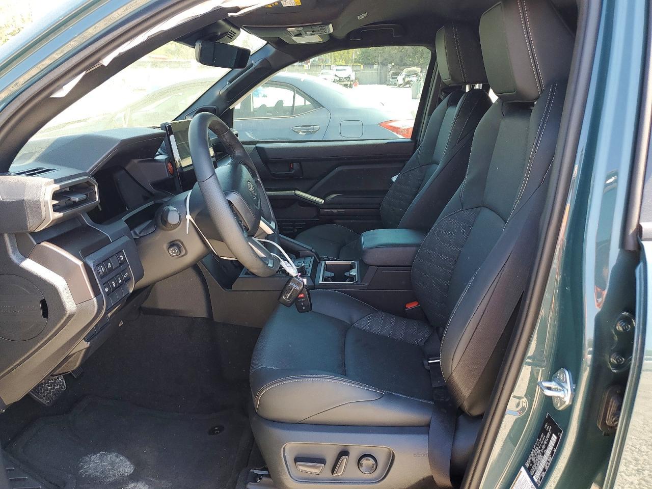 2025 Toyota 4Runner Sr5 - Image 7