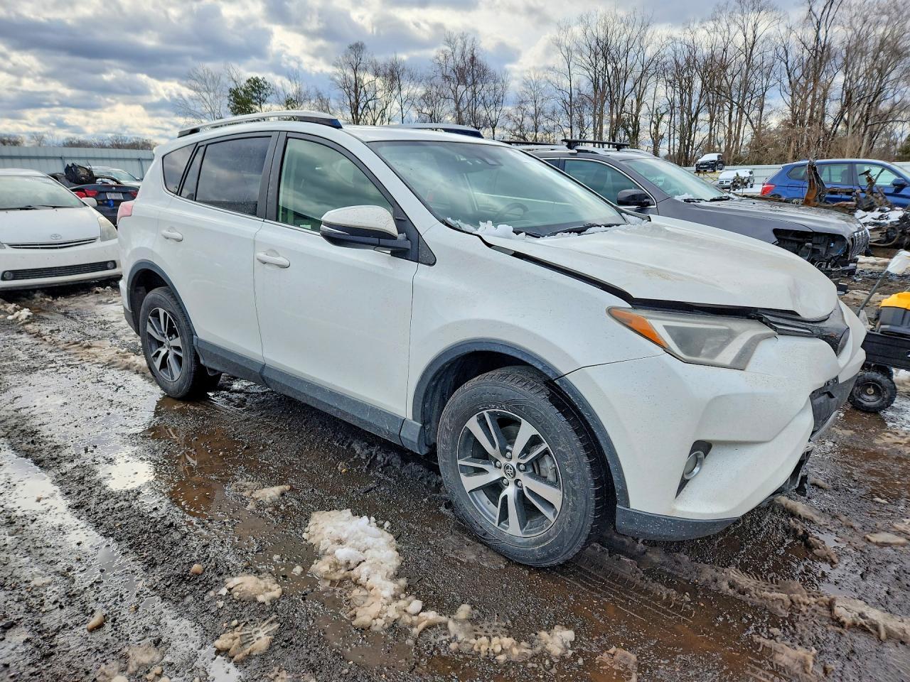 2016 Toyota Rav4 Xle - Фото 4