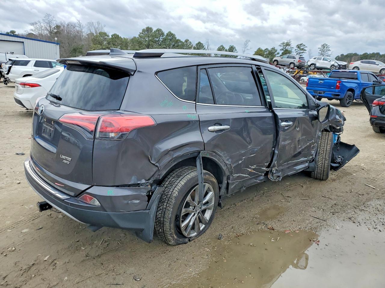 2017 Toyota Rav4 Limited - Image 3