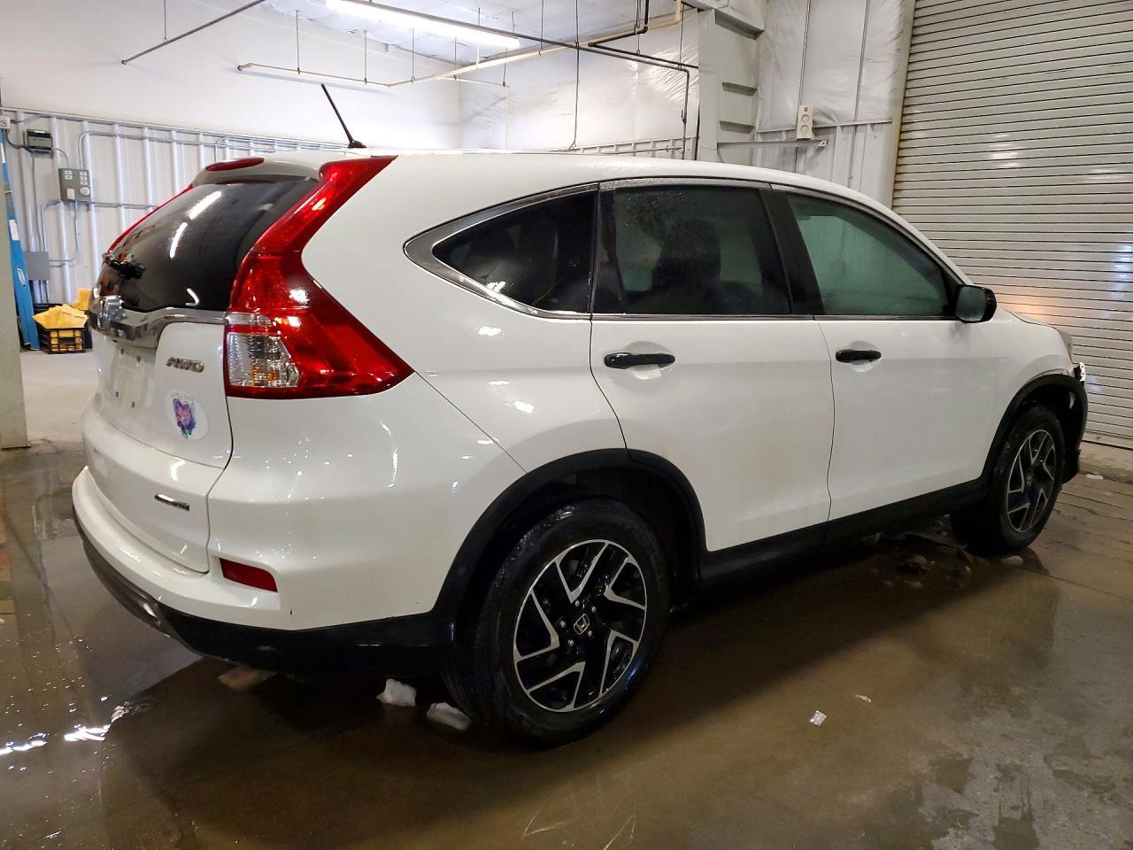 2016 Honda Cr-V Se - Image 3