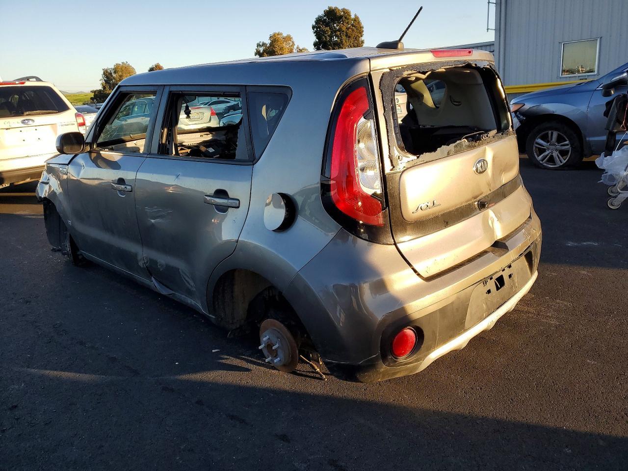 2018 Kia Soul + - Image 2