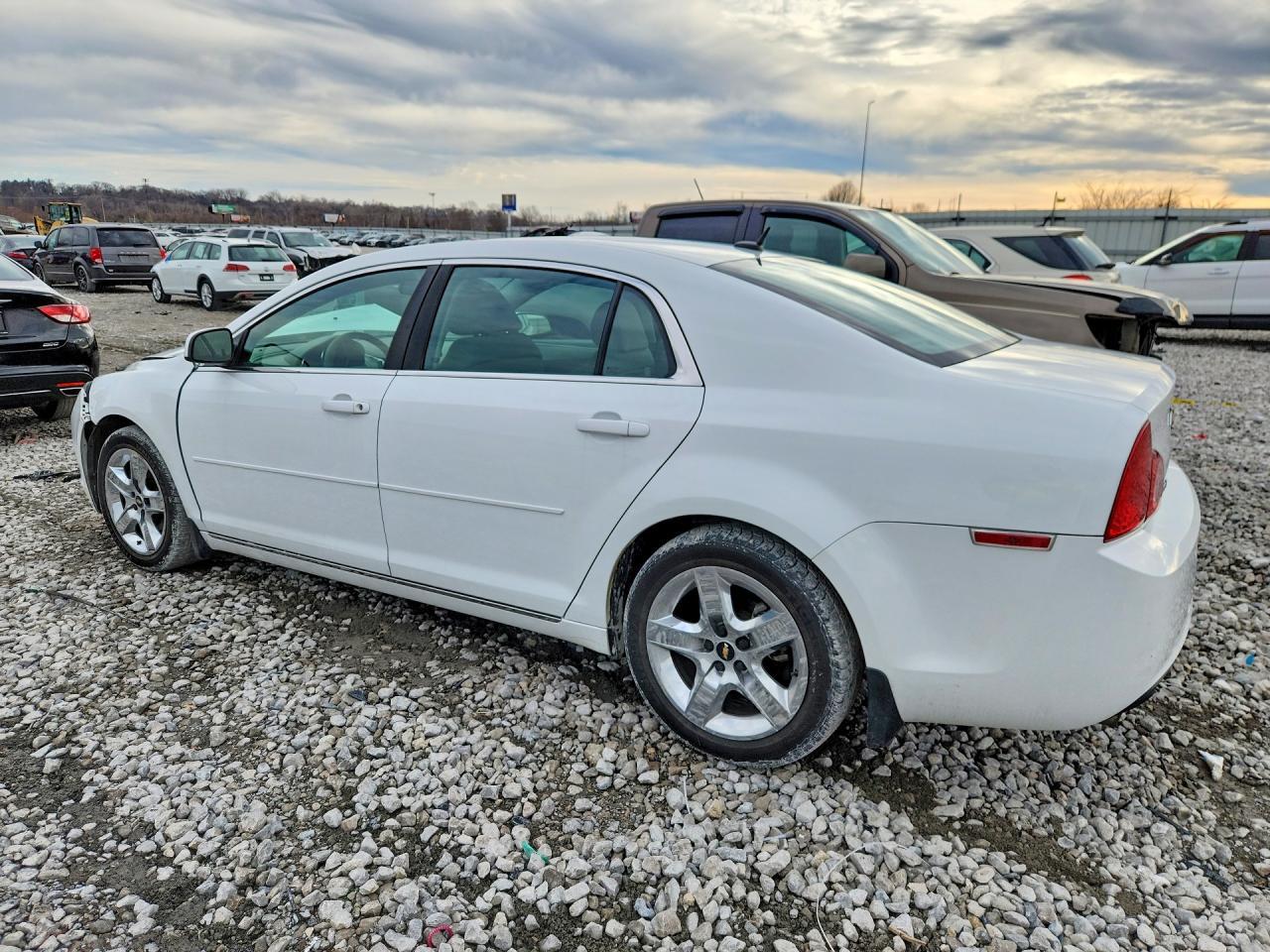 2010 Chevrolet Malibu 1Lt - Image 2