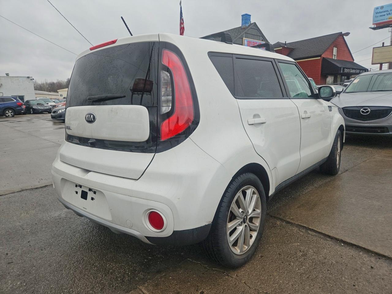 2018 Kia Soul + - Image 4