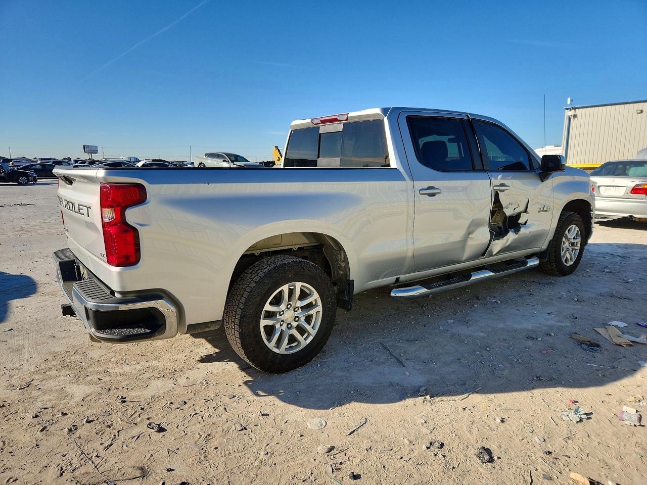 2020 Chevrolet Silverado K1500 Lt - Фото 3