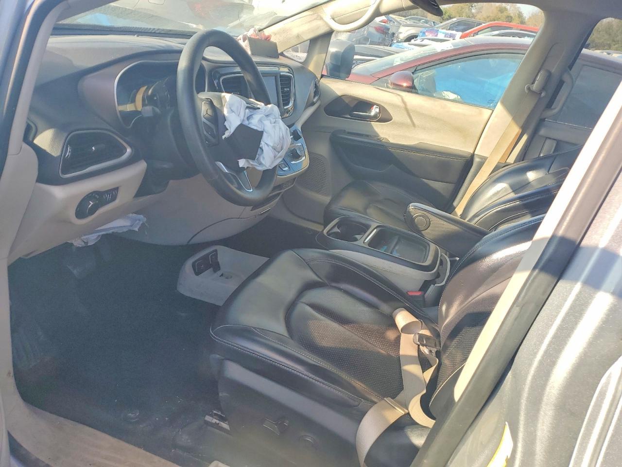 2021 Chrysler Voyager Lxi - Image 7