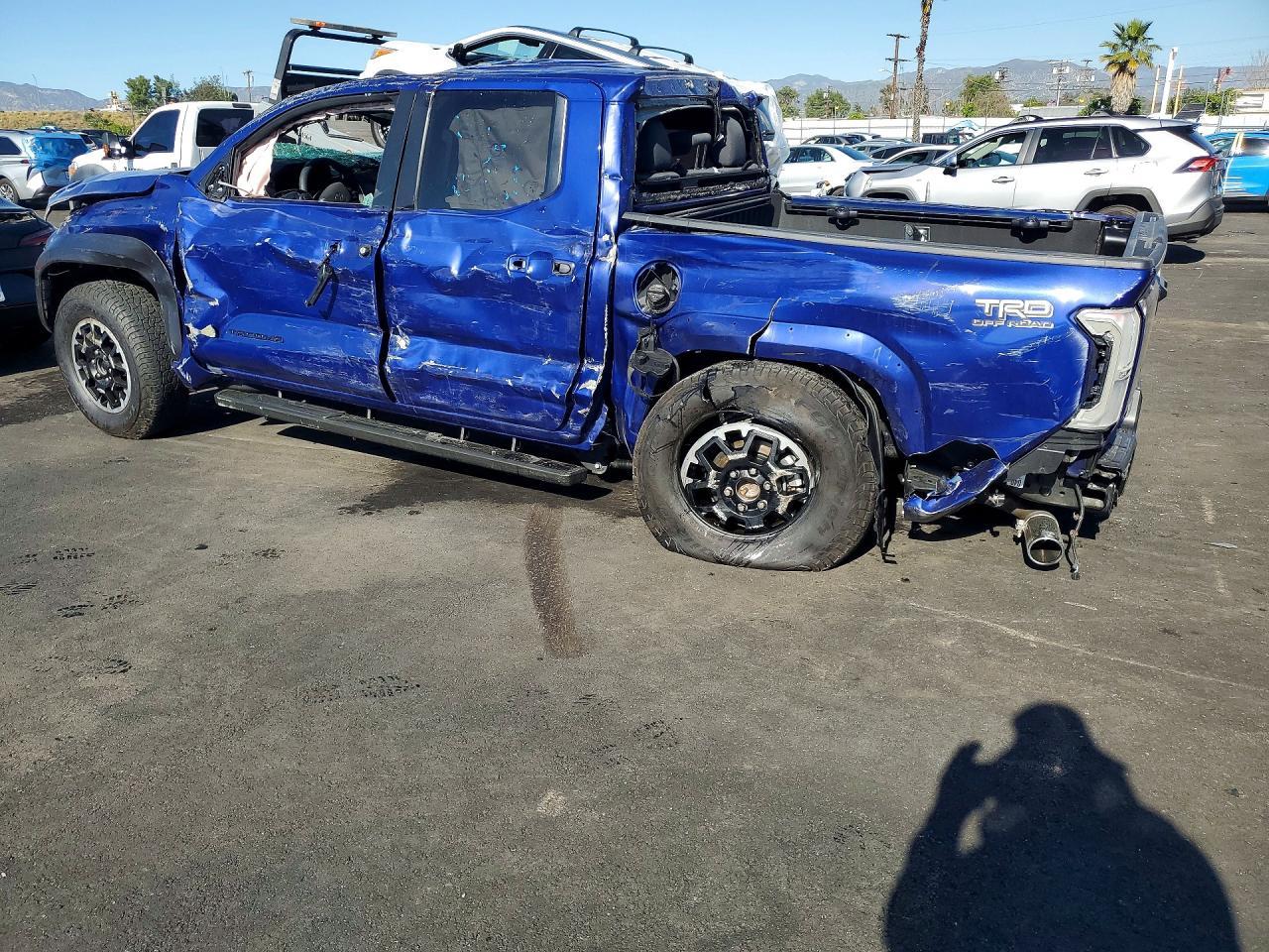 2025 Toyota Tacoma Double Cab - Image 2