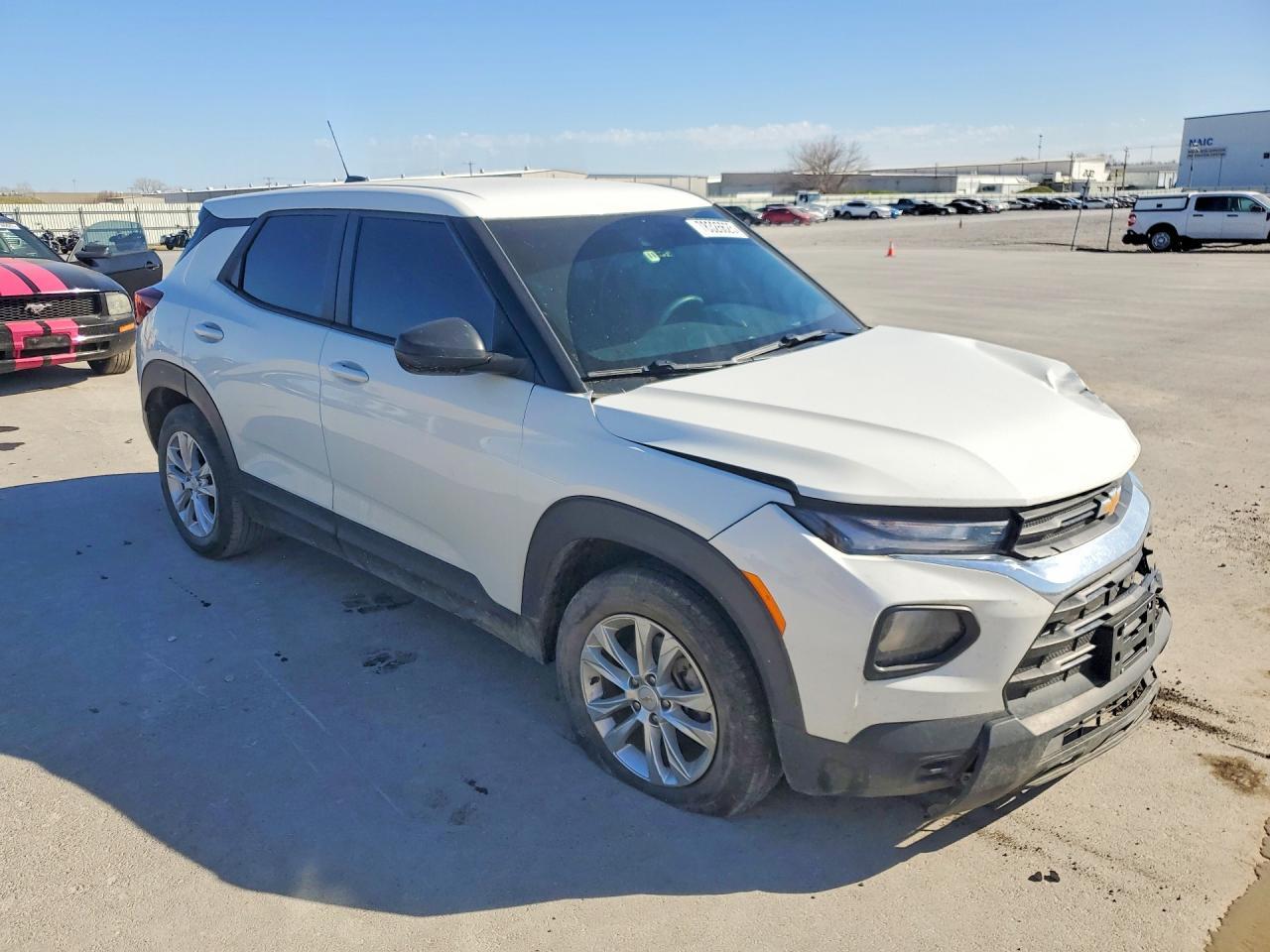 2023 Chevrolet Trailblazer Ls - Image 4