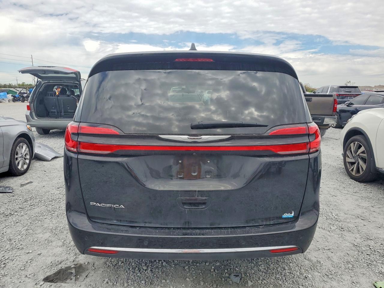 2024 Chrysler Pacifica Touring L - Фото 6