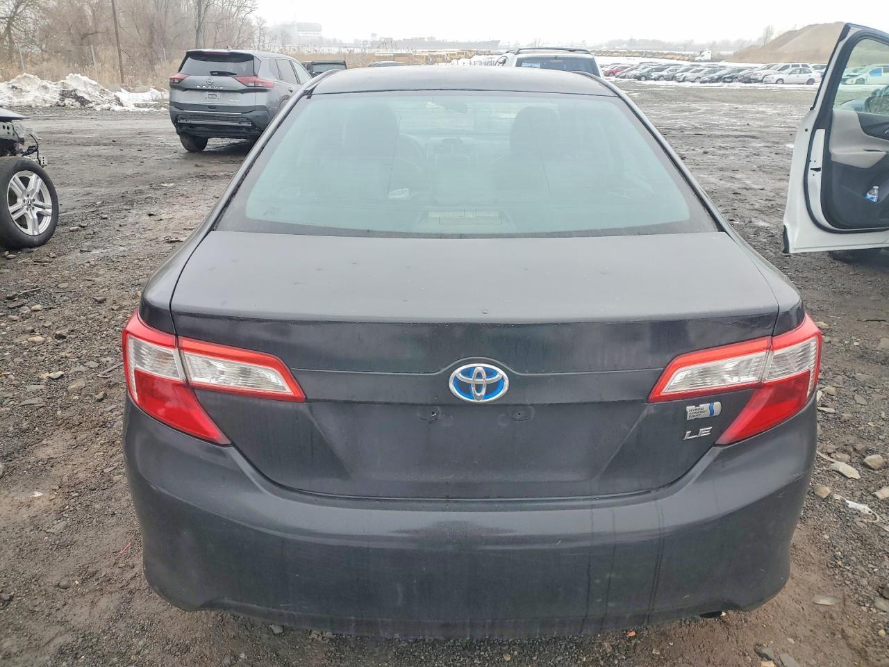 2013 Toyota Camry Hybrid - Image 6